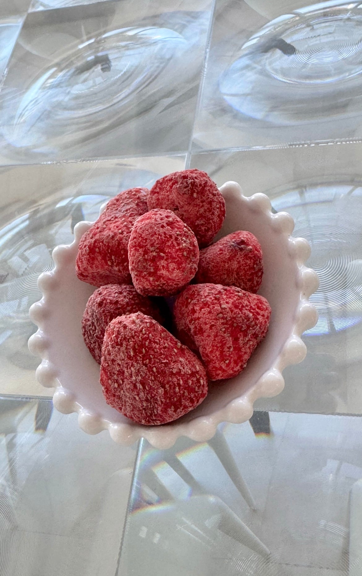 ストロベリーホワイトチョコレート 8個入