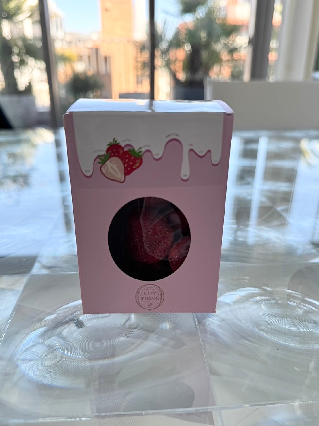 ストロベリーホワイトチョコレート 8個入